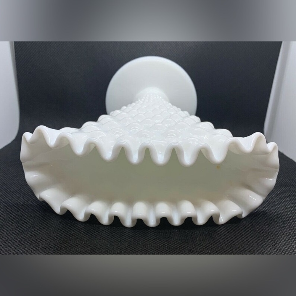 Vintage Fenton Hobnail Milk Glass Fan Vase MCM Decor - Picture 5 of 6
